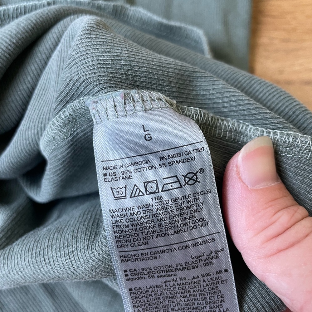 Old Navy Olive Green Long Sleeve Tee - Picture 5 of 5